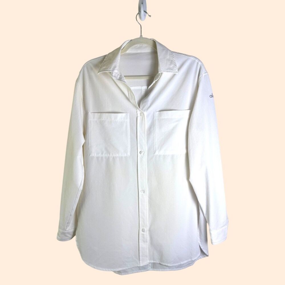 Alo Yoga Dreamscape White Button Down Shirt - Picture 2 of 5